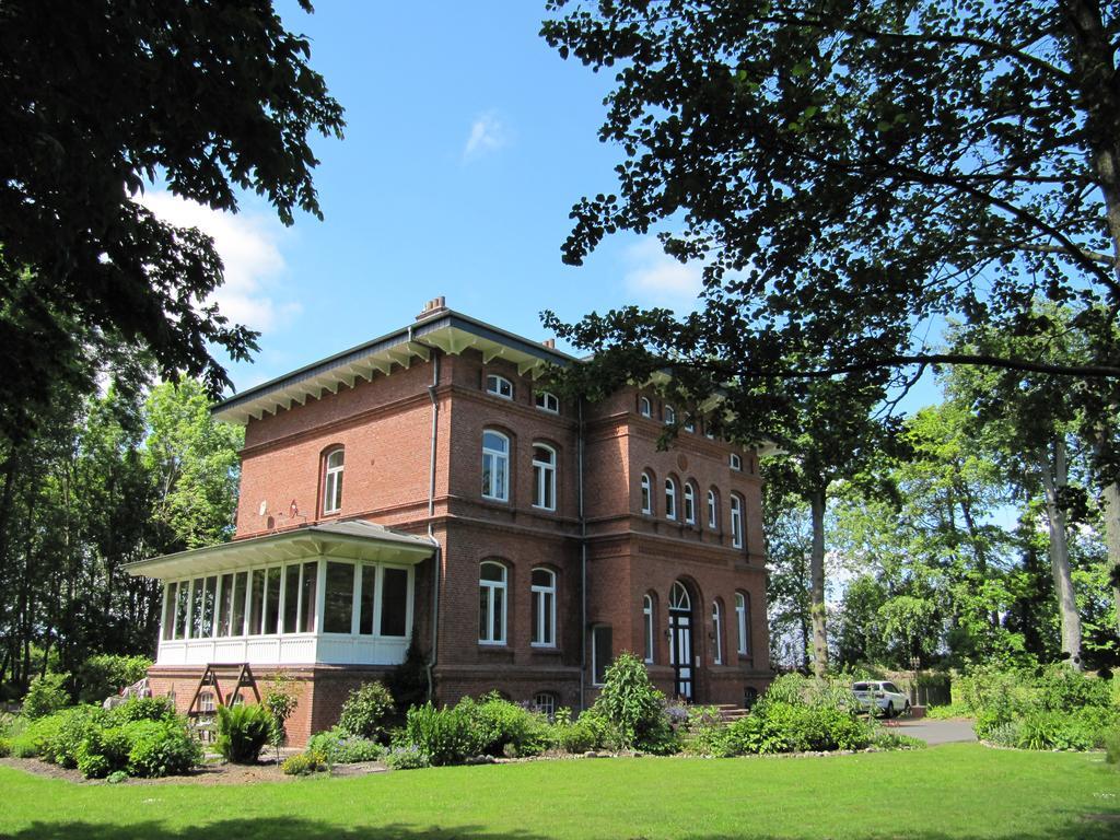 Haus Im Park Apartman Wesselburen Kültér fotó