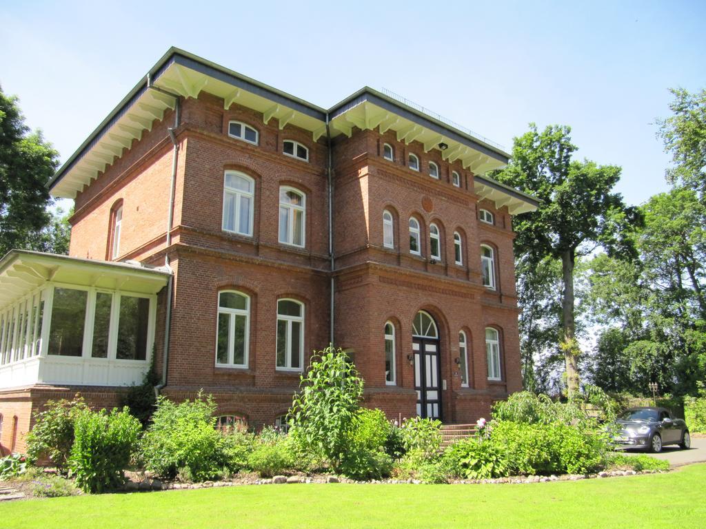 Haus Im Park Apartman Wesselburen Kültér fotó