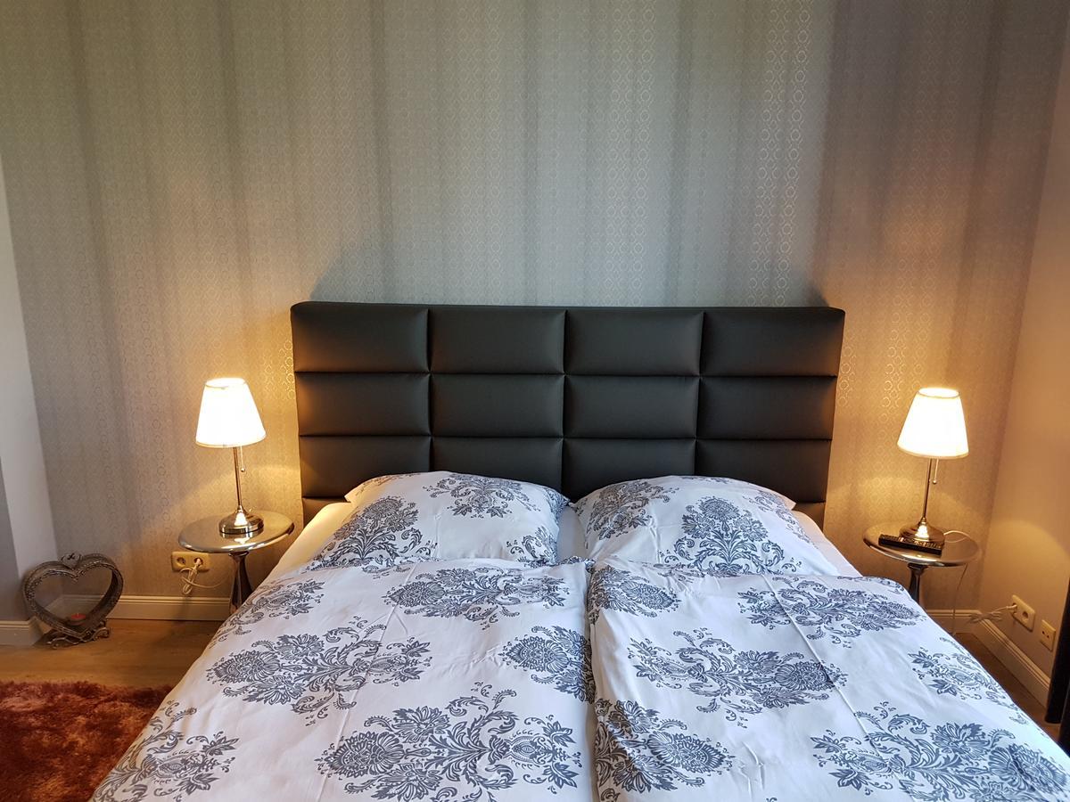 Haus Im Park Apartman Wesselburen Kültér fotó