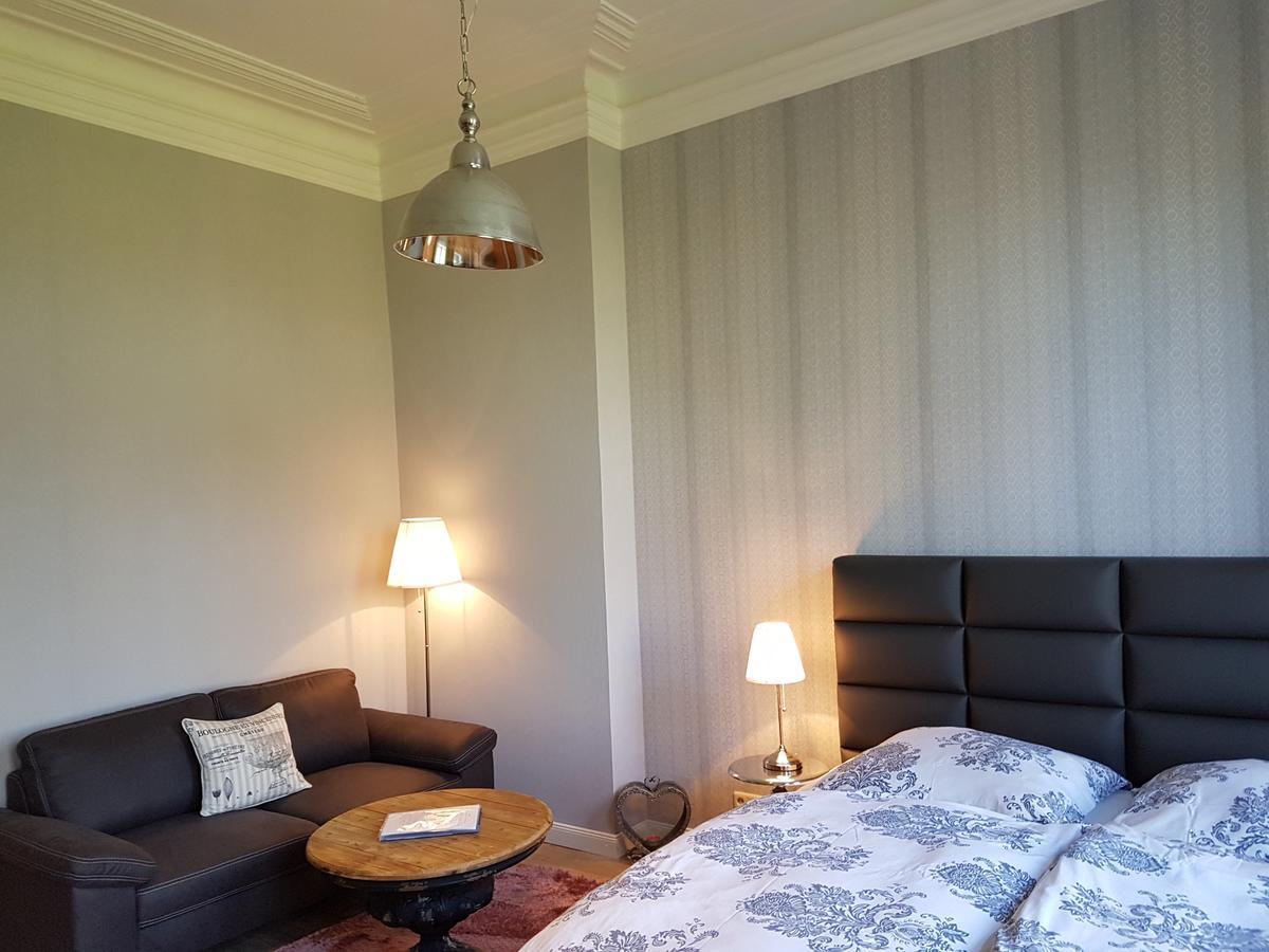 Haus Im Park Apartman Wesselburen Kültér fotó